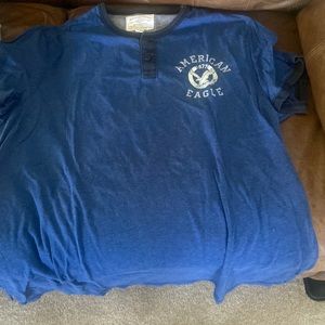 American Eagle short sleeve shirt